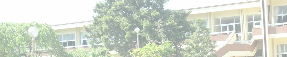 東陽小学校のカヤ