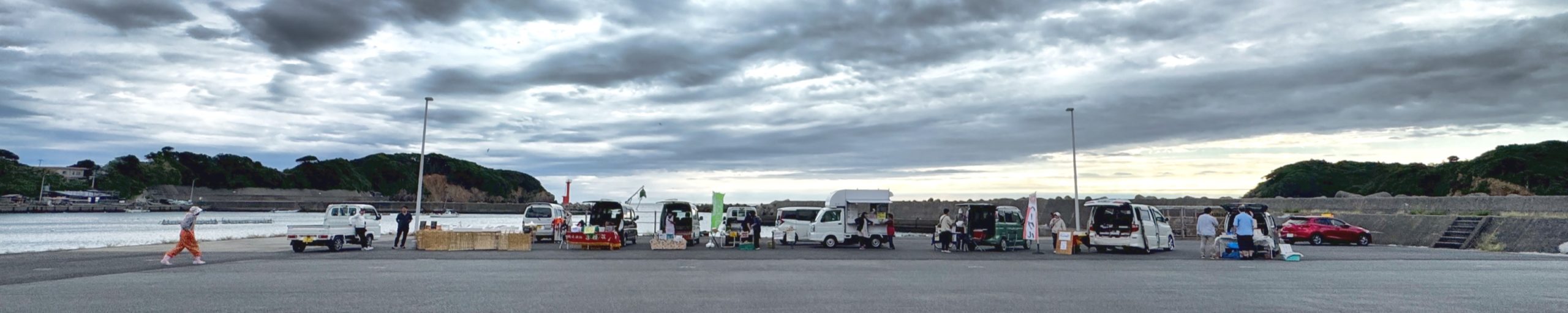 相差コミニュティ広場の朝市